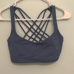 Lululemon Free to Be Wild Sports Bra in Blue- size 8